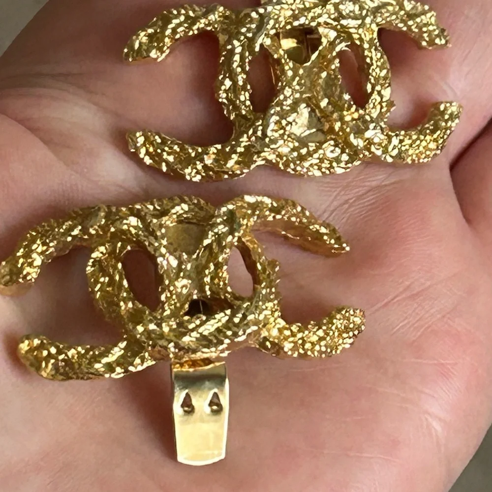 Vintage Designer COCO CHANEL BLUETTE FRANCE. GOLD TONE Logo Shoe Clips.